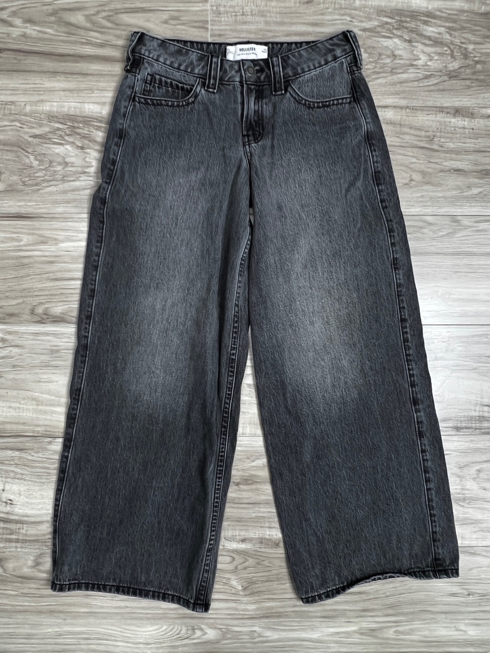 Hollister Low Rise Super Baggy Jeans Size 26 Wash Black